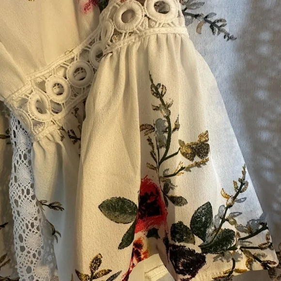 SHEIN Floral Lace Trim Jacket - White and Pink - Picture 4 of 5